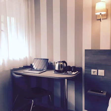 Hotel Kyriad Valenciennes Sud -