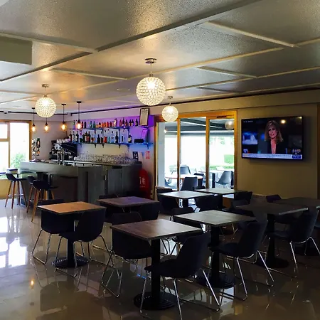 Kyriad Valenciennes Sud - Hotel Rouvignies