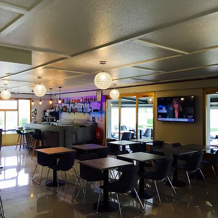 Kyriad Valenciennes Sud - Hotel Rouvignies