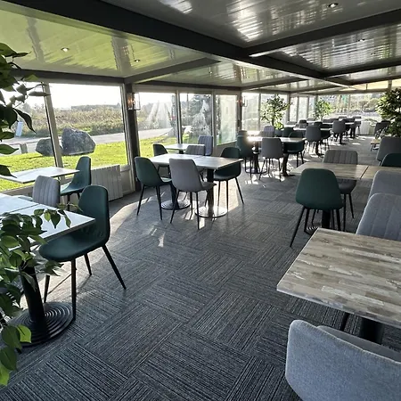 Kyriad Valenciennes Sud - Hotel Rouvignies