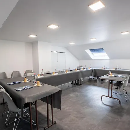 Kyriad Valenciennes Sud - Hotel