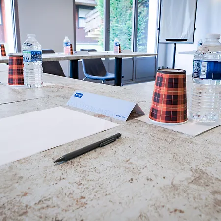 Kyriad Valenciennes Sud -