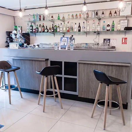 Kyriad Valenciennes Sud - Hotel