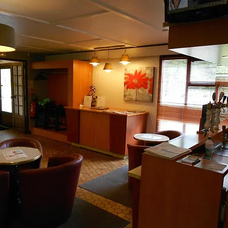 Отель Kyriad Valenciennes Sud - 3*